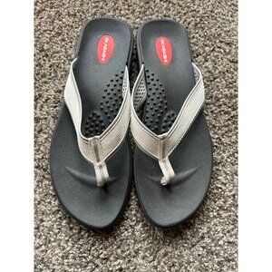 Okabashi women’s white thong sandal size Large 9.5-10.5 size range